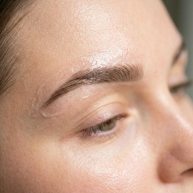 Soins après microblading : le guide de la cicatrisation